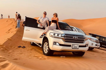 Private Morning Desert Safari with 4x4 Car