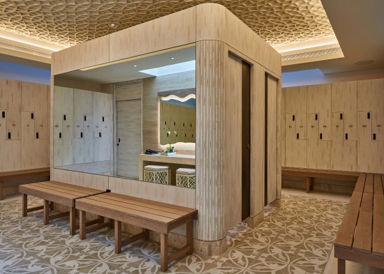 Beach Changing Rooms Dubai: Showers, Facilities and What to Expect