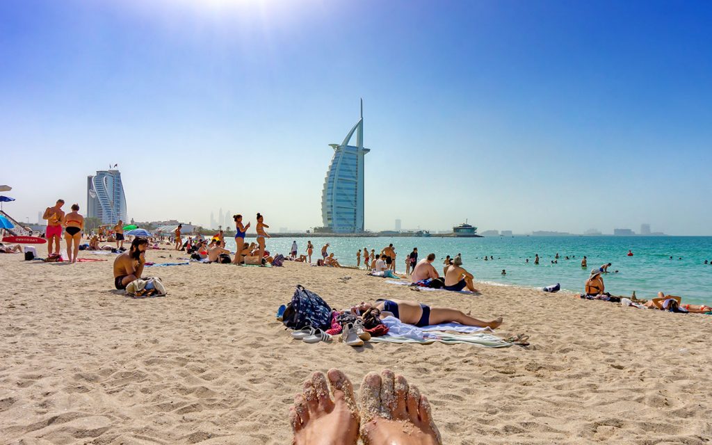 Dubai Beach Facilities: What to Expect