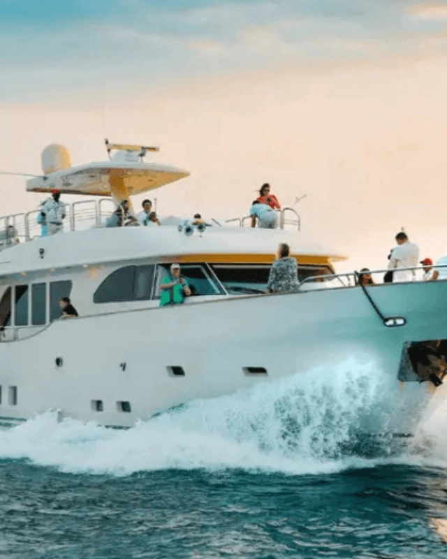 Dubai Yacht Tours
