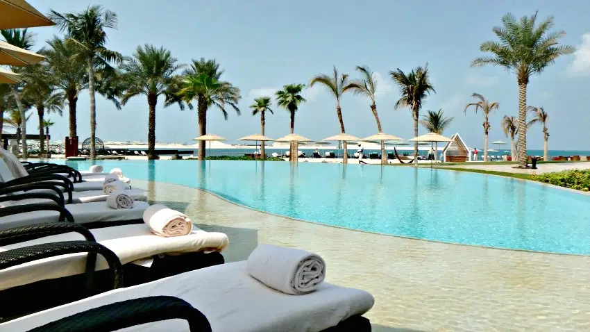 Four Seasons Beach Dubai: Private Beach, Pools and Dining Guide