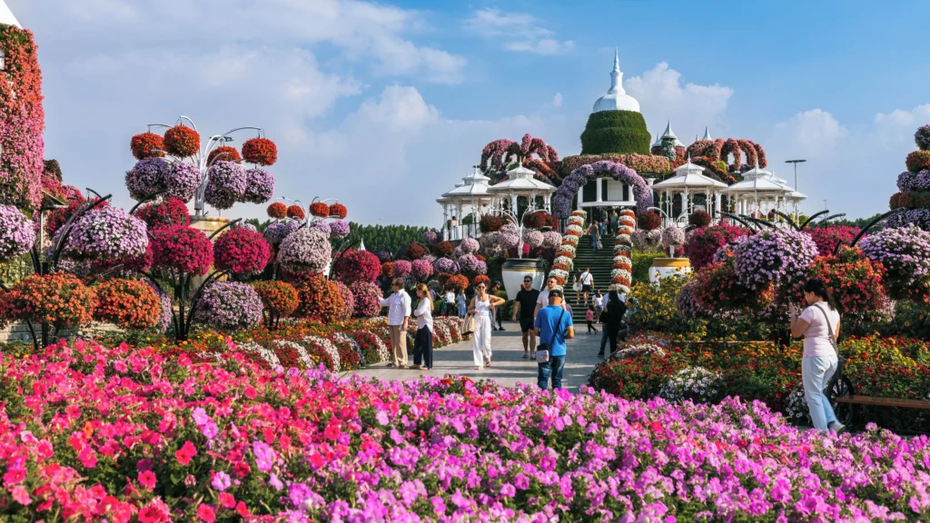 When Does the Garden Open for Season 15?